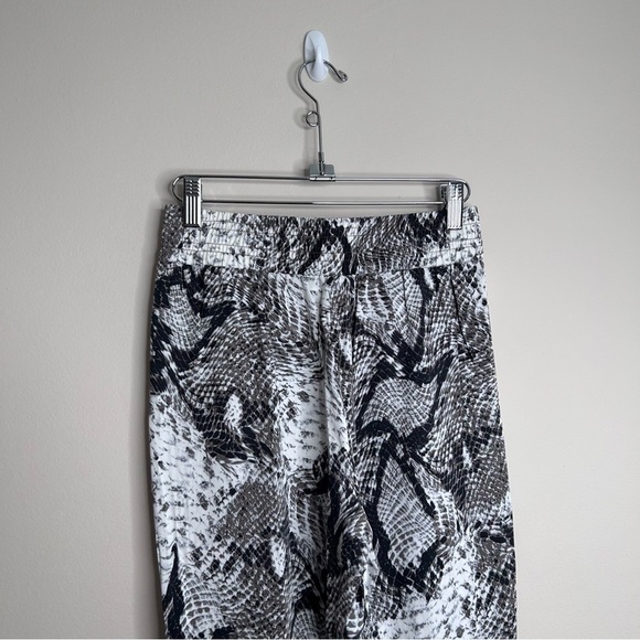 NEW! BB Dakota Casiana Pants Joggers French Terry B&W Snake Print Size 0 NWT - Picture 10 of 11
